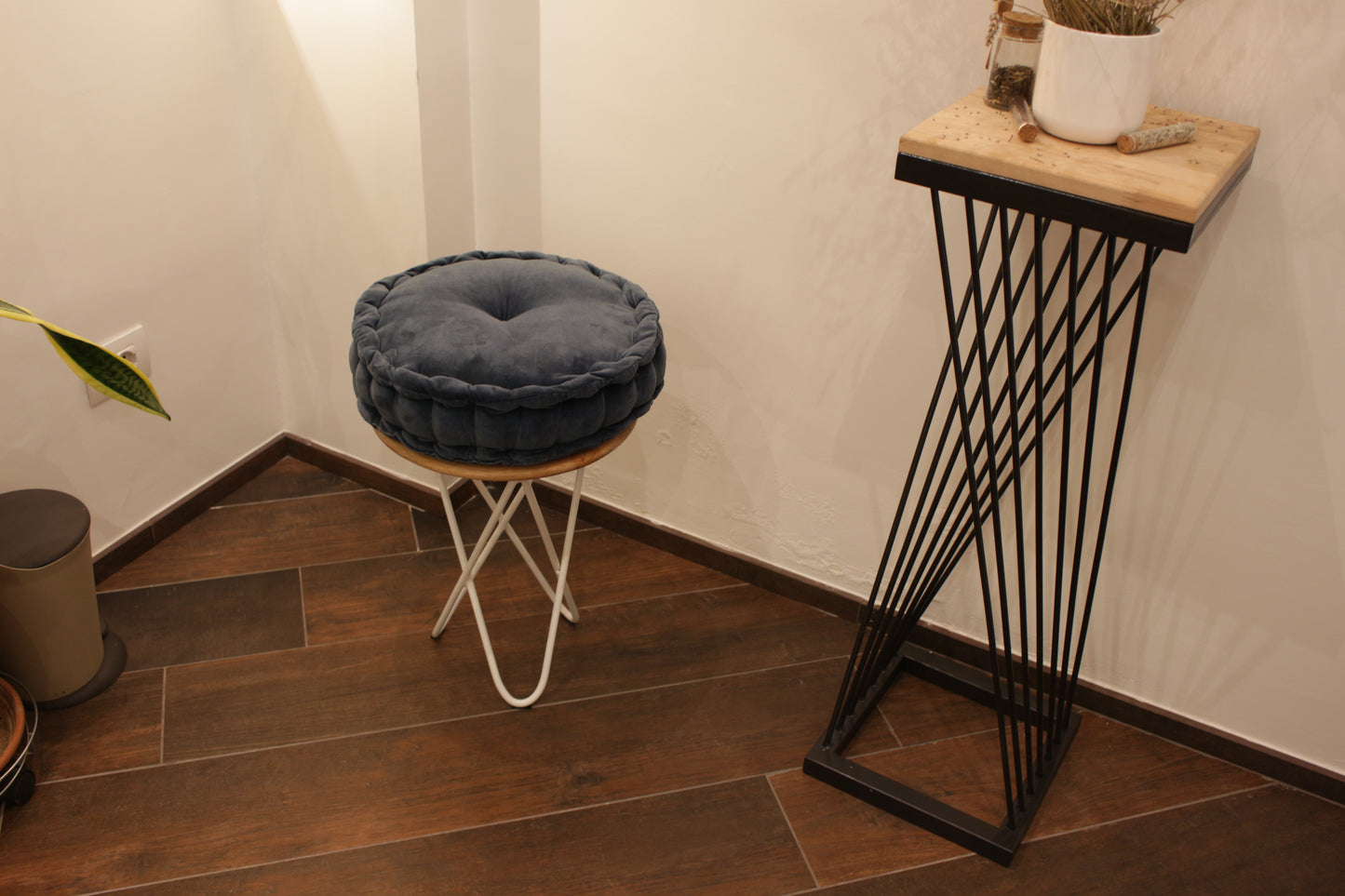 "DIMITRI" design stool