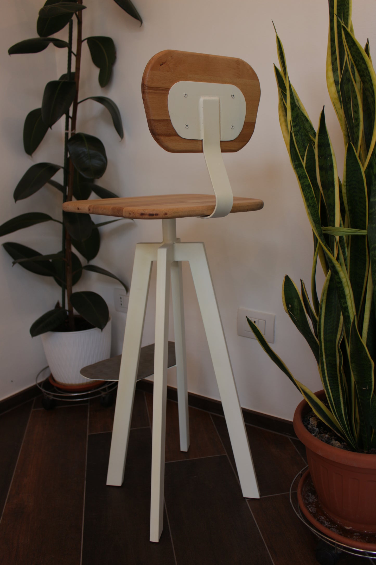 "PAOLA" stools